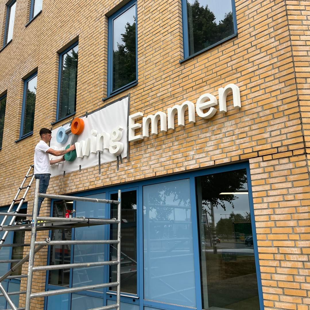 Gevelreclame Bij Growing Emmen - Logo En Letters