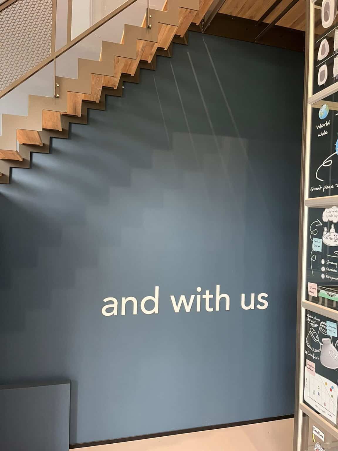 Pezy group Logo en letters